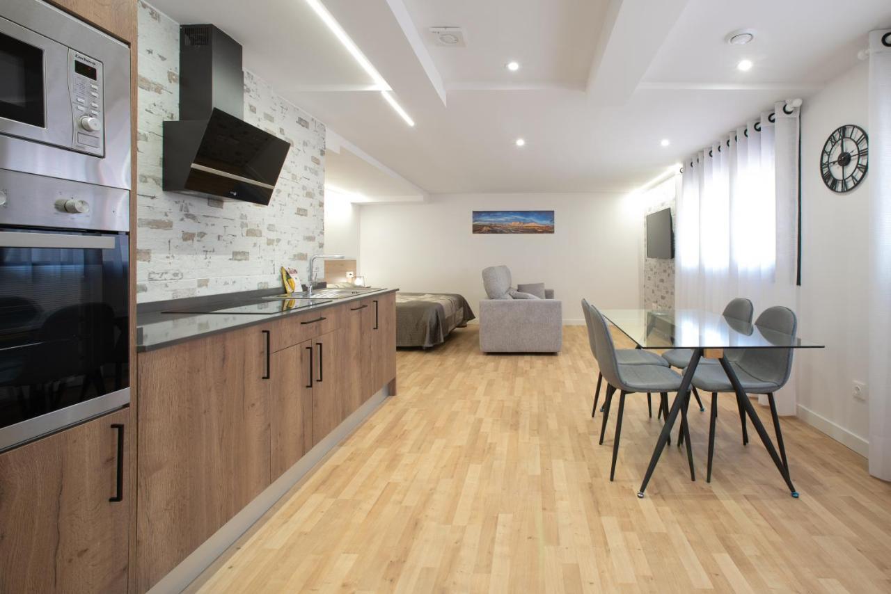 Apartamentos La Jasa Arguedas Εξωτερικό φωτογραφία