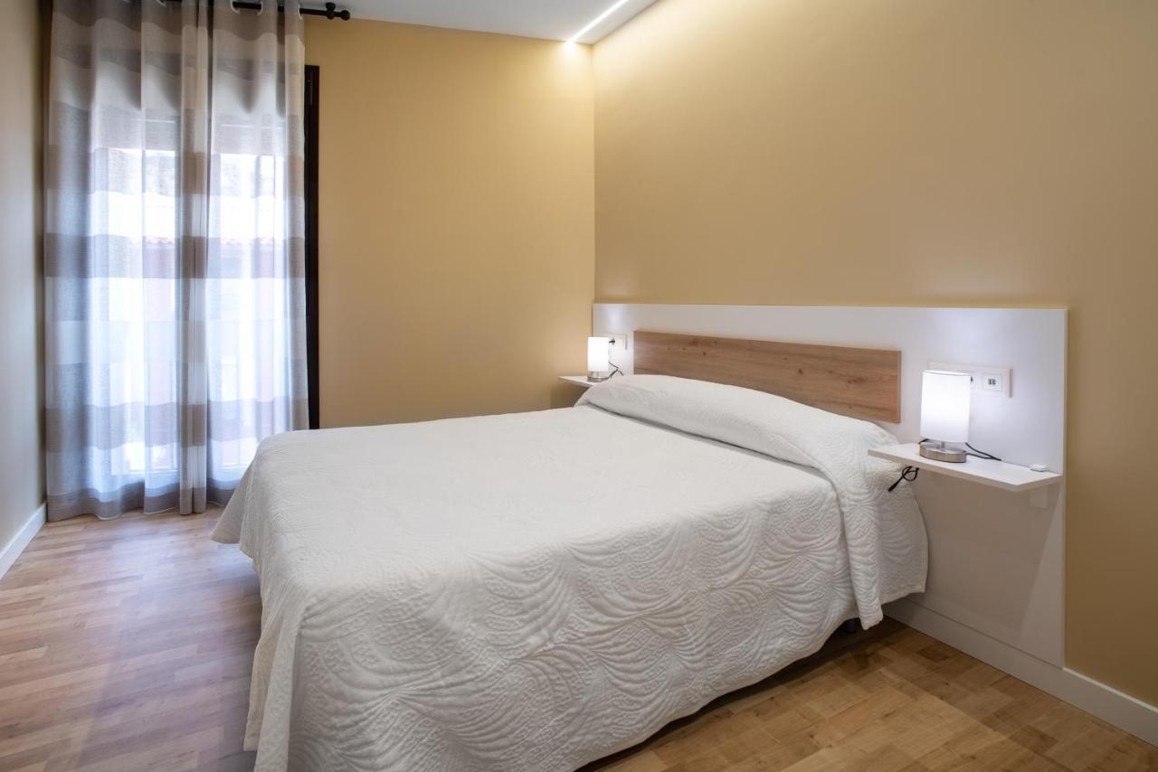Apartamentos La Jasa Arguedas Εξωτερικό φωτογραφία