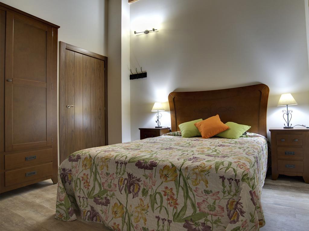 Apartamentos La Jasa Arguedas Εξωτερικό φωτογραφία