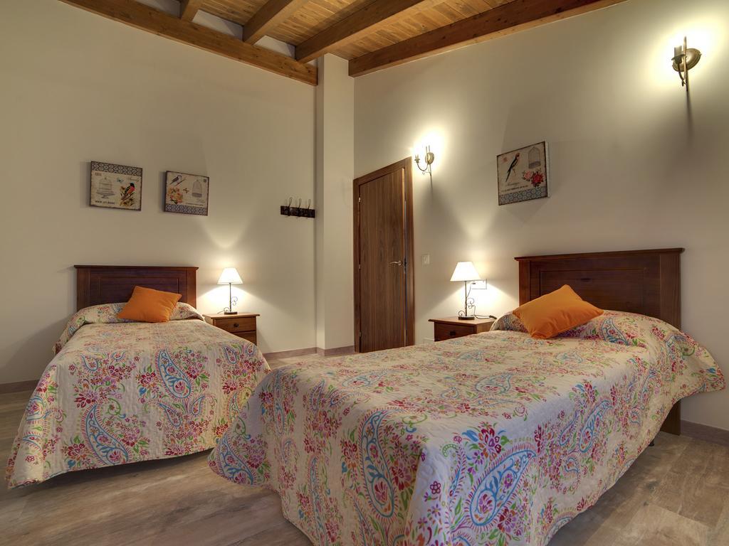 Apartamentos La Jasa Arguedas Εξωτερικό φωτογραφία